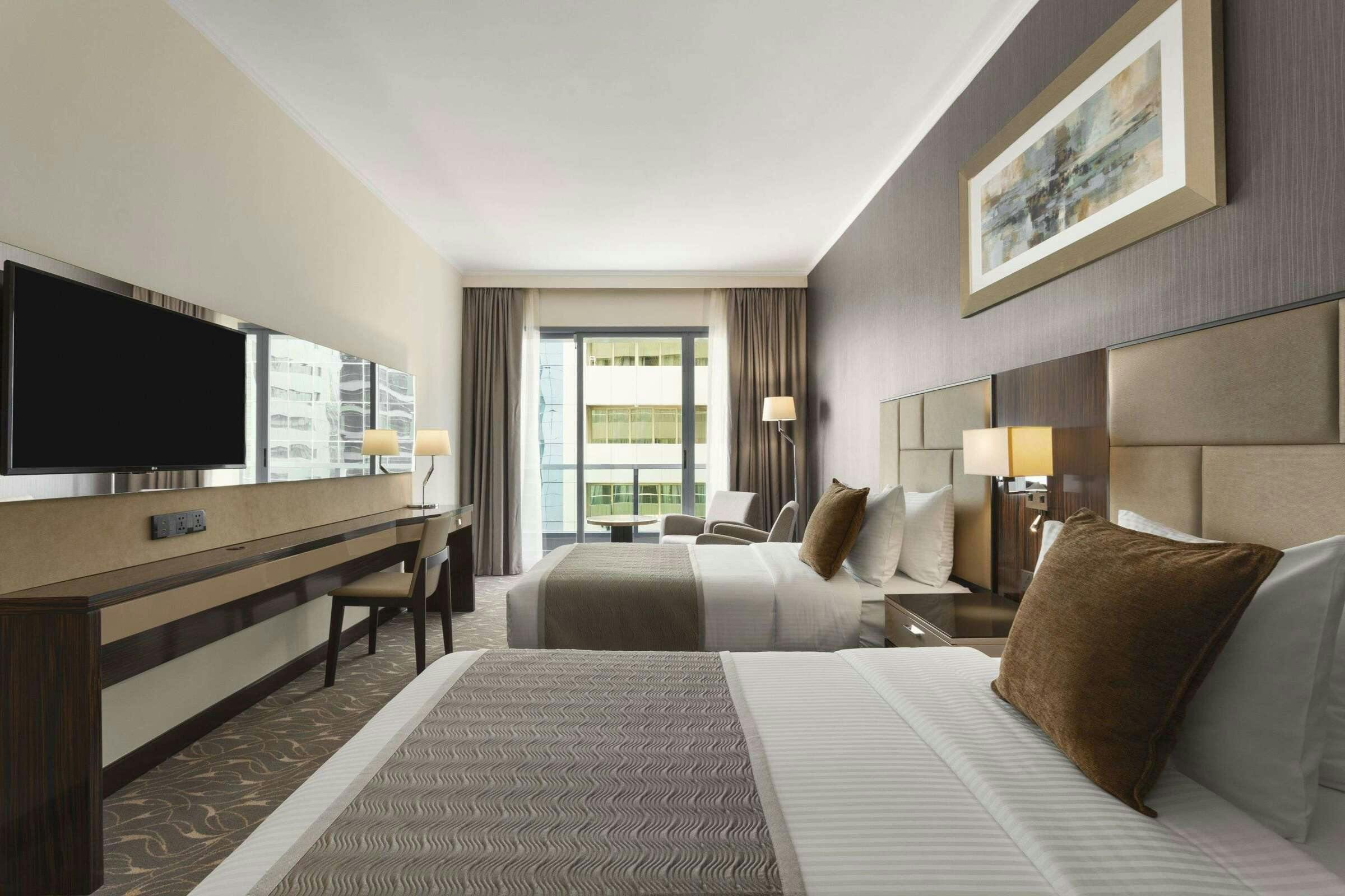 Hotel Hawthorn Suites by Wyndham Abu Dhabi City Center photo 2