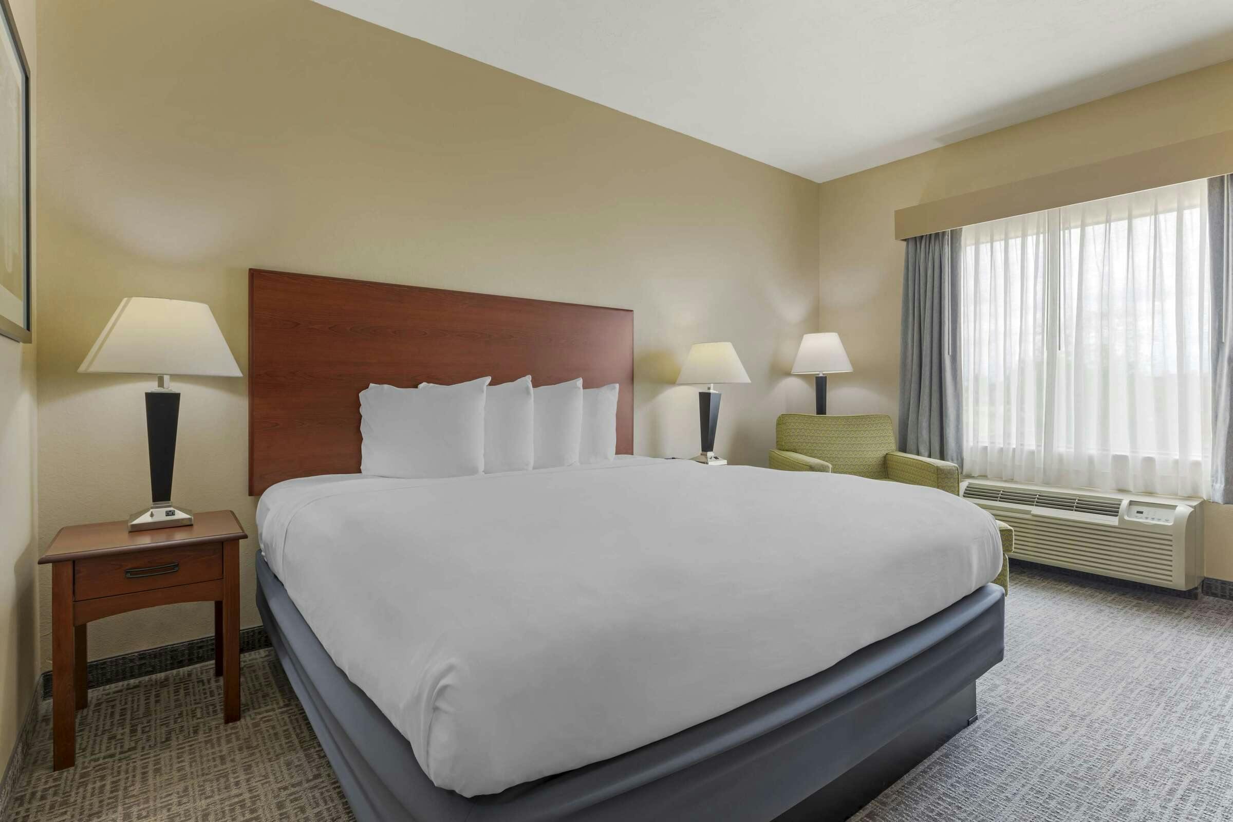 Hotel Best Western Franklin Town Center Hotel & Suites photo 3