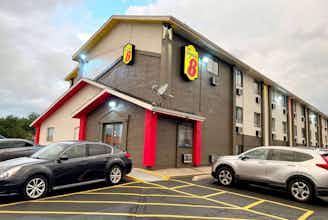 Hotel Super 8 Cedar Rapids photo 5