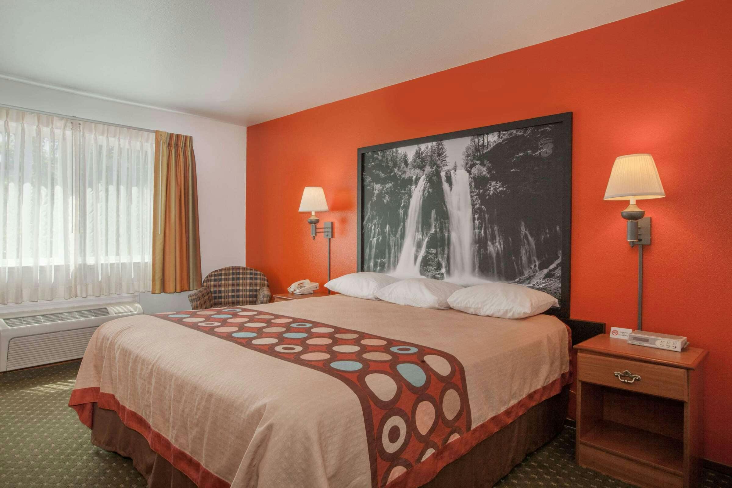 Hotel Super 8 by Wyndham Cloverdale Wine Country photo 3