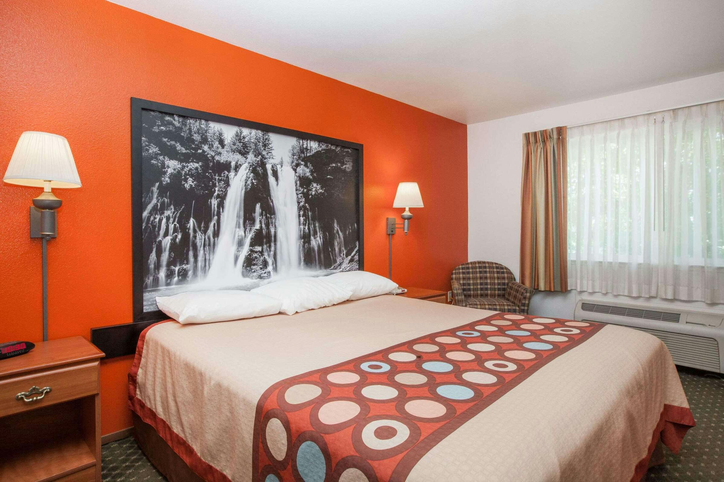 Hotel Super 8 by Wyndham Cloverdale Wine Country photo 4