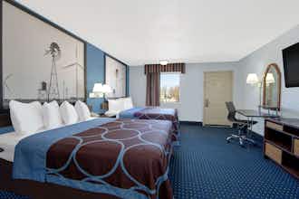 Hotel Super 8 Dumas TX photo 2