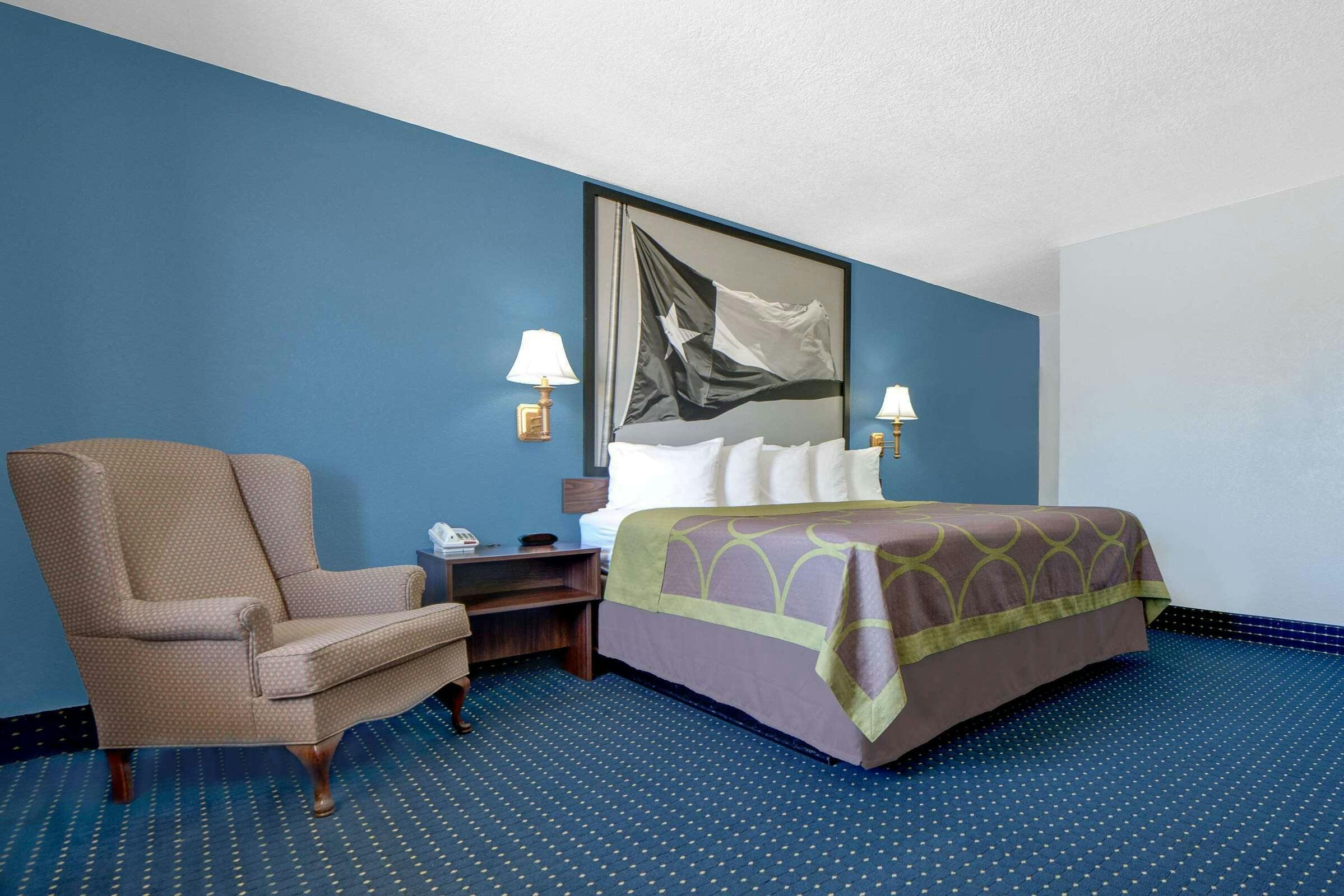 Hotel Super 8 by Wyndham Dumas TX photo 4