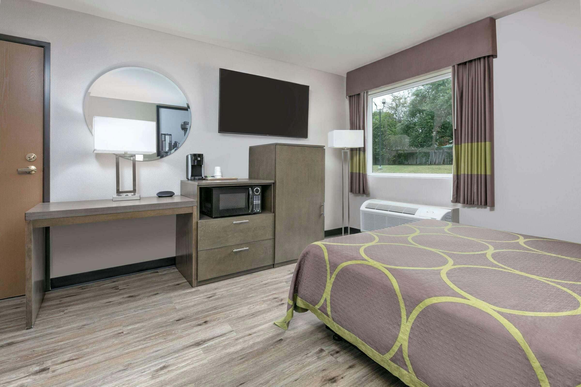 Hotel Super 8 Waxahachie TX photo 3