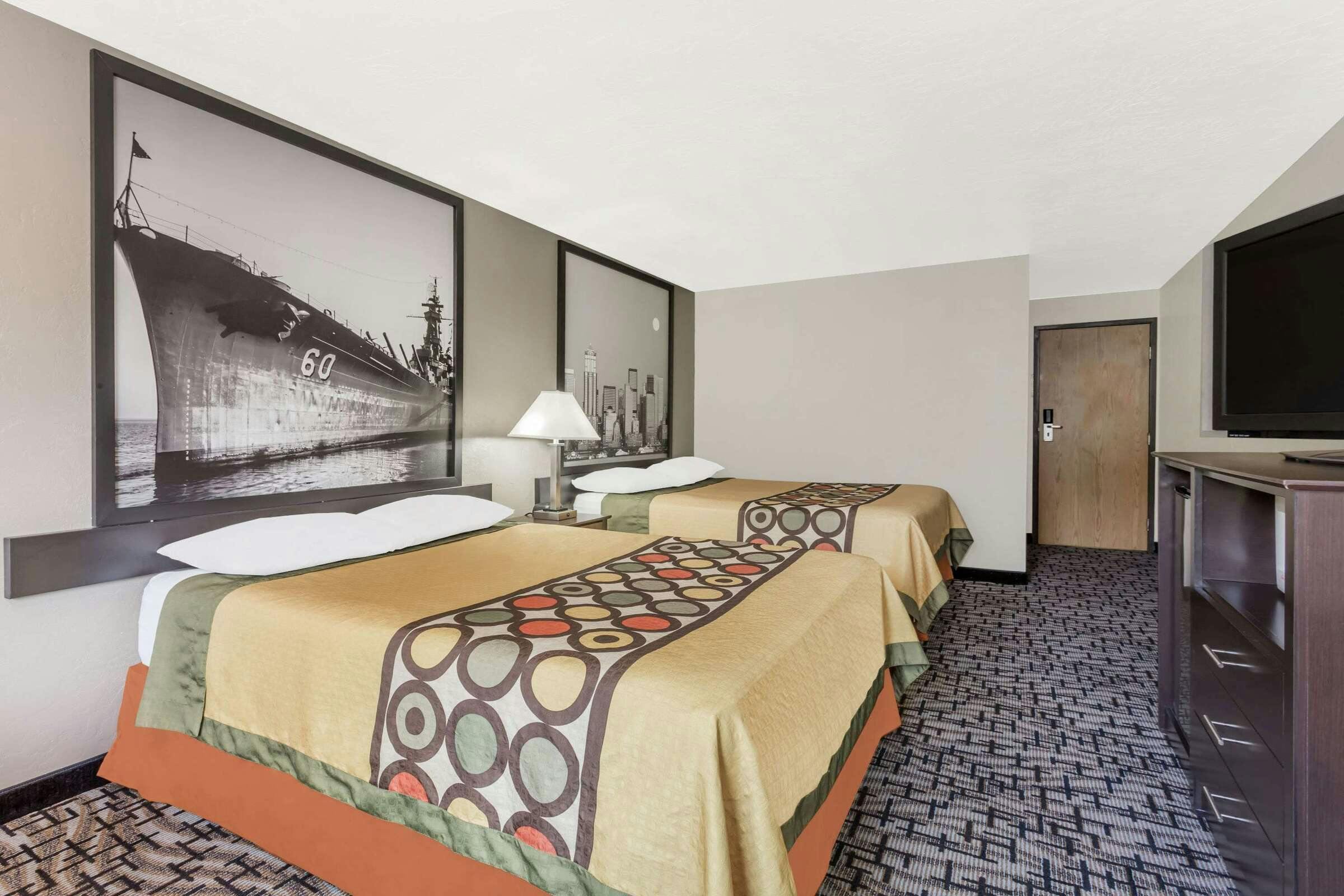 Hotel Super 8 Bremerton photo 2