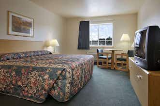 Hotel Super 8 Ava photo 1