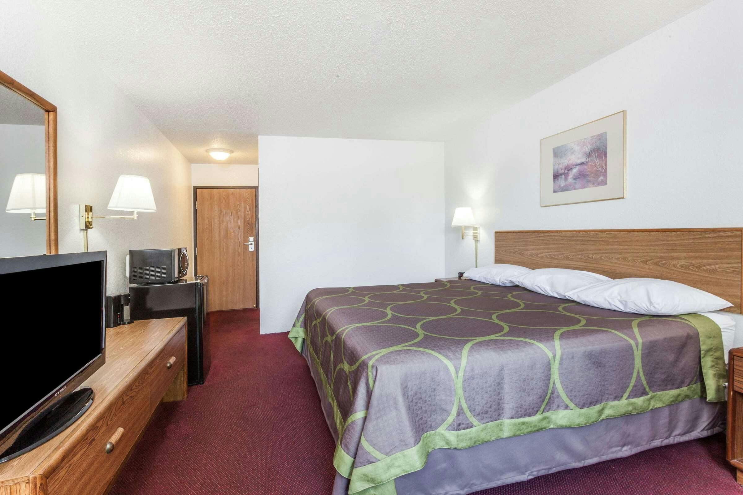 Hotel Super 8 by Wyndham Winchester VA photo 5