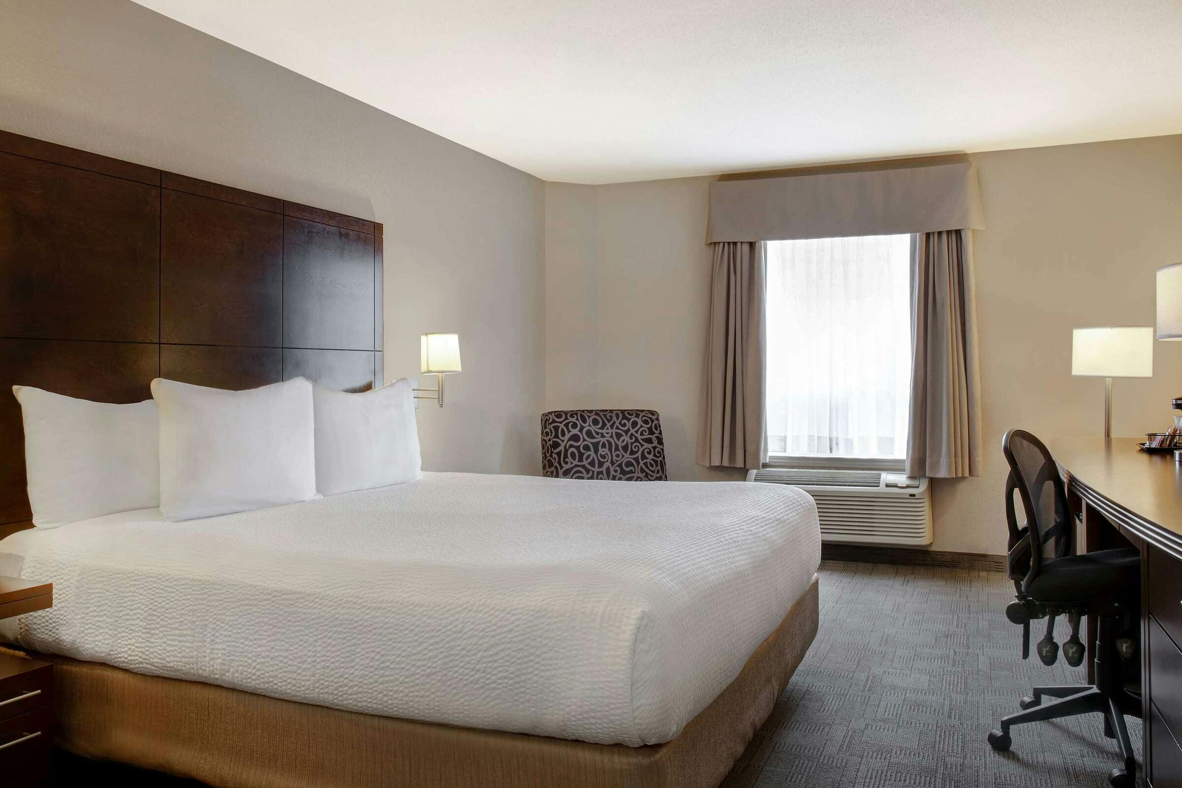 Hotel Days Inn Medicine Hat photo 4