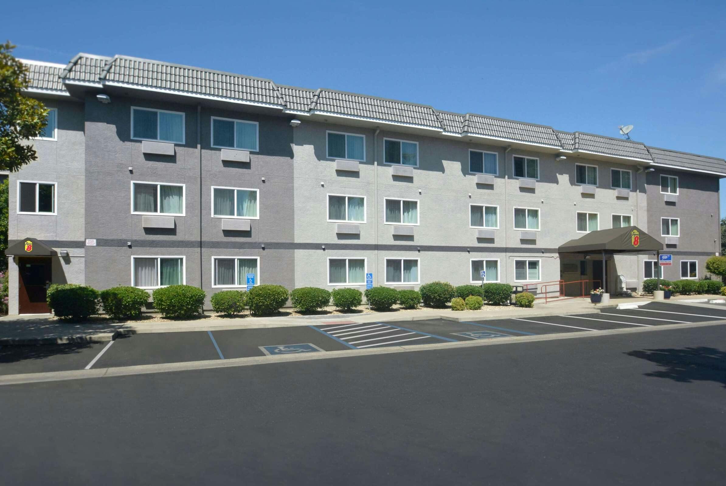 Hotel Super 8 Chico photo 1