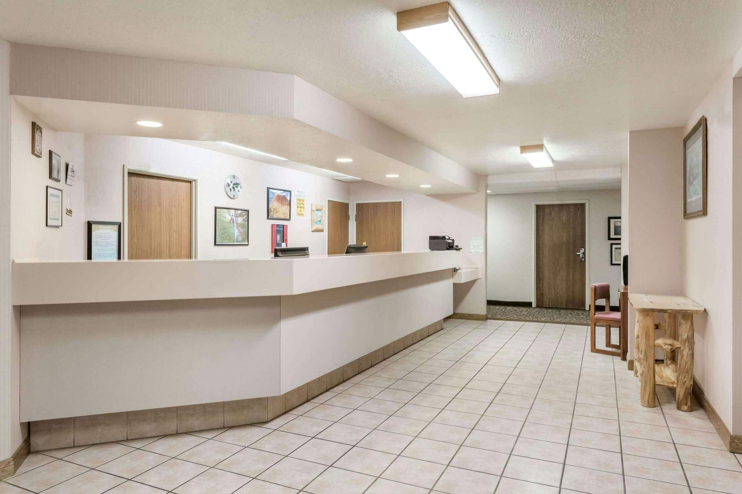 Hotel Days Inn Torrey Capital Reef photo 1