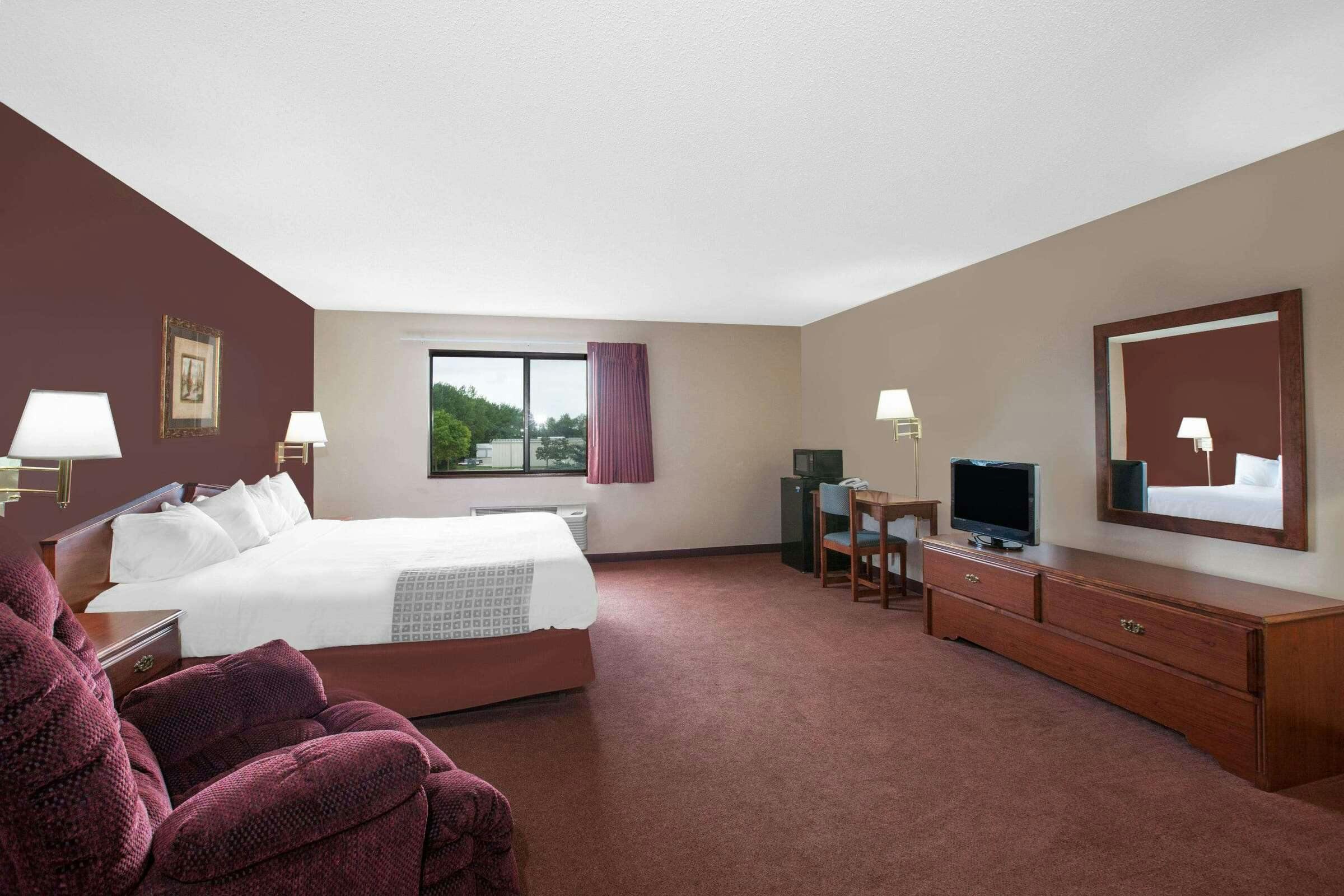 Hotel Super 8 by Wyndham Mason City photo 3