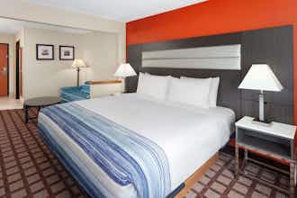 Hotel AmericInn Hudson photo 2