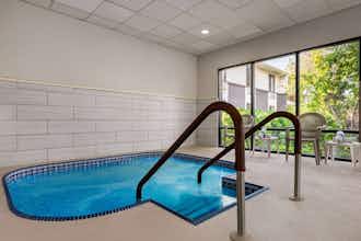 Hotel Super 8 Germantown/Milwaukee photo 4