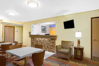 Hotel Super 8 Lewisburg WV photo 1