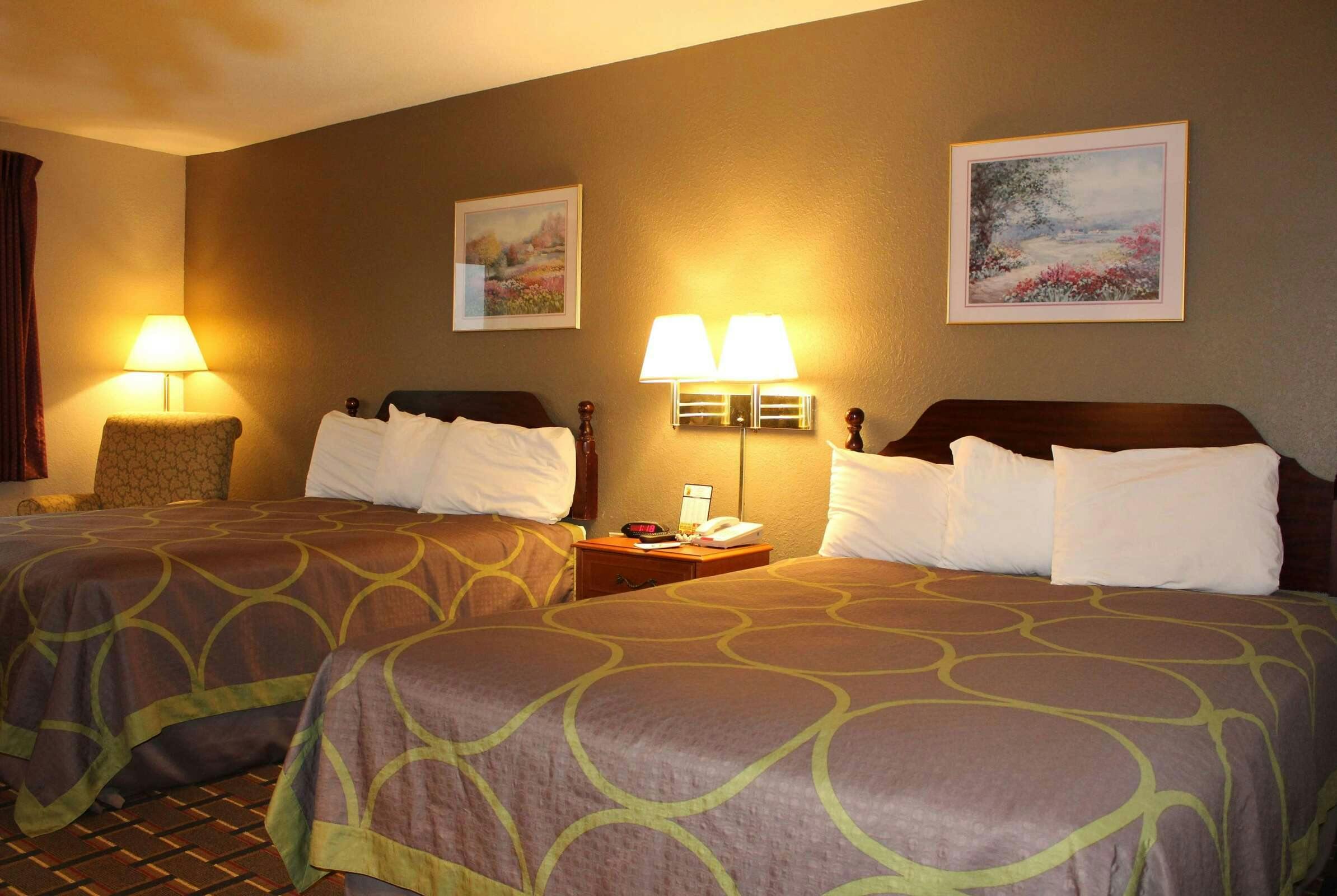 Hotel Super 8 Valparaiso IN photo 3