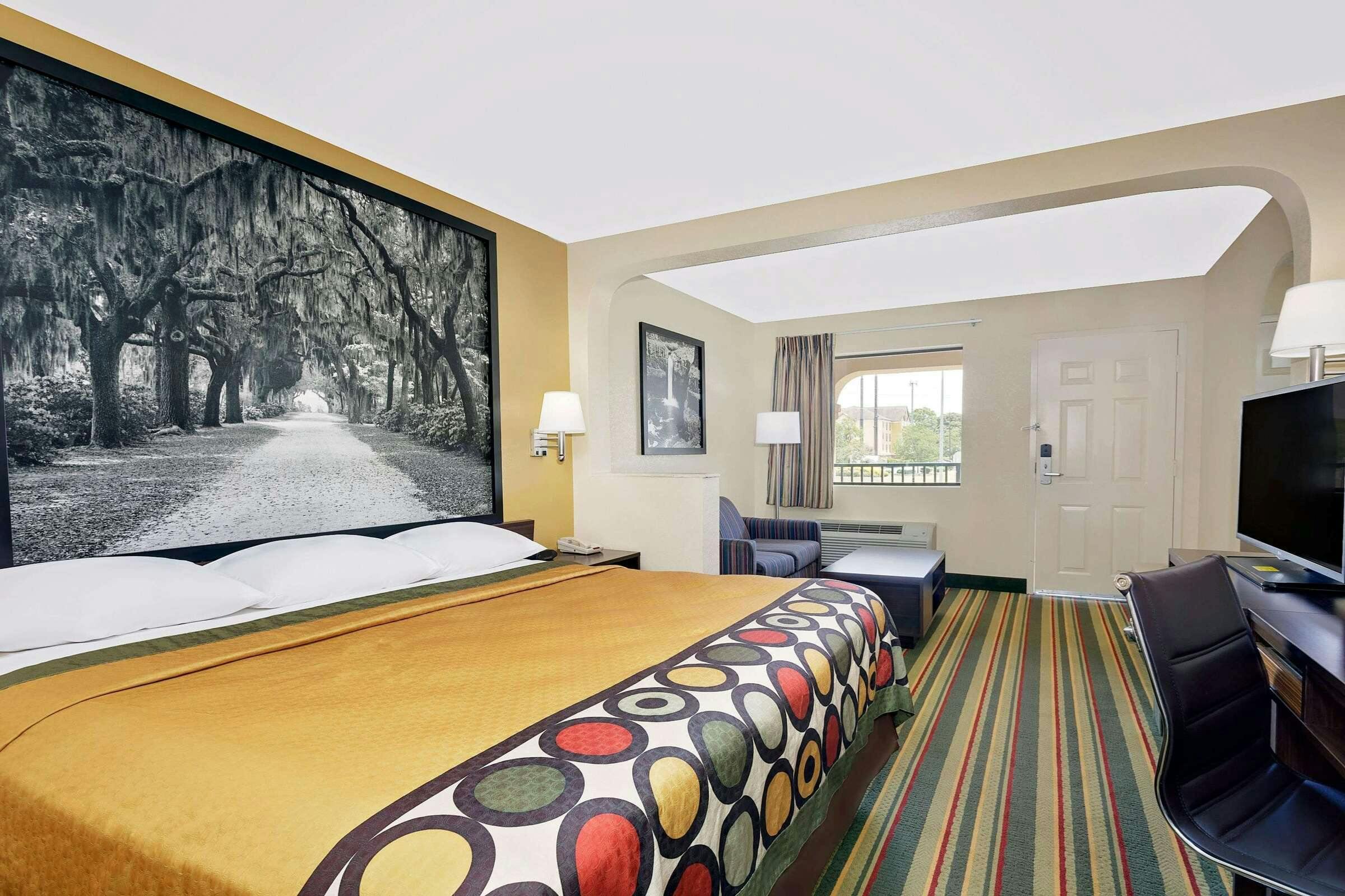 Hotel Super 8 Byron/South Macon photo 2