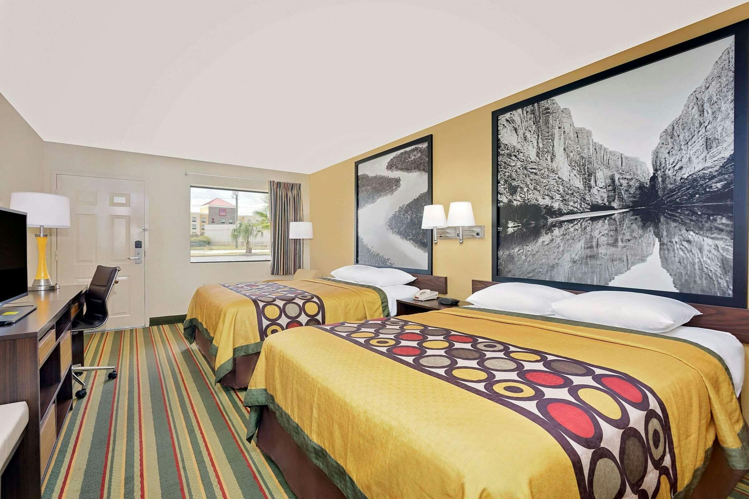 Hotel Super 8 Byron/South Macon photo 3