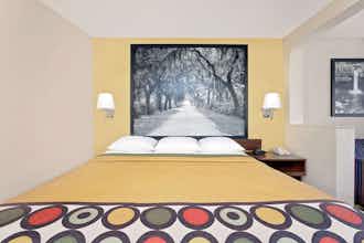 Hotel Super 8 Byron/South Macon photo 5