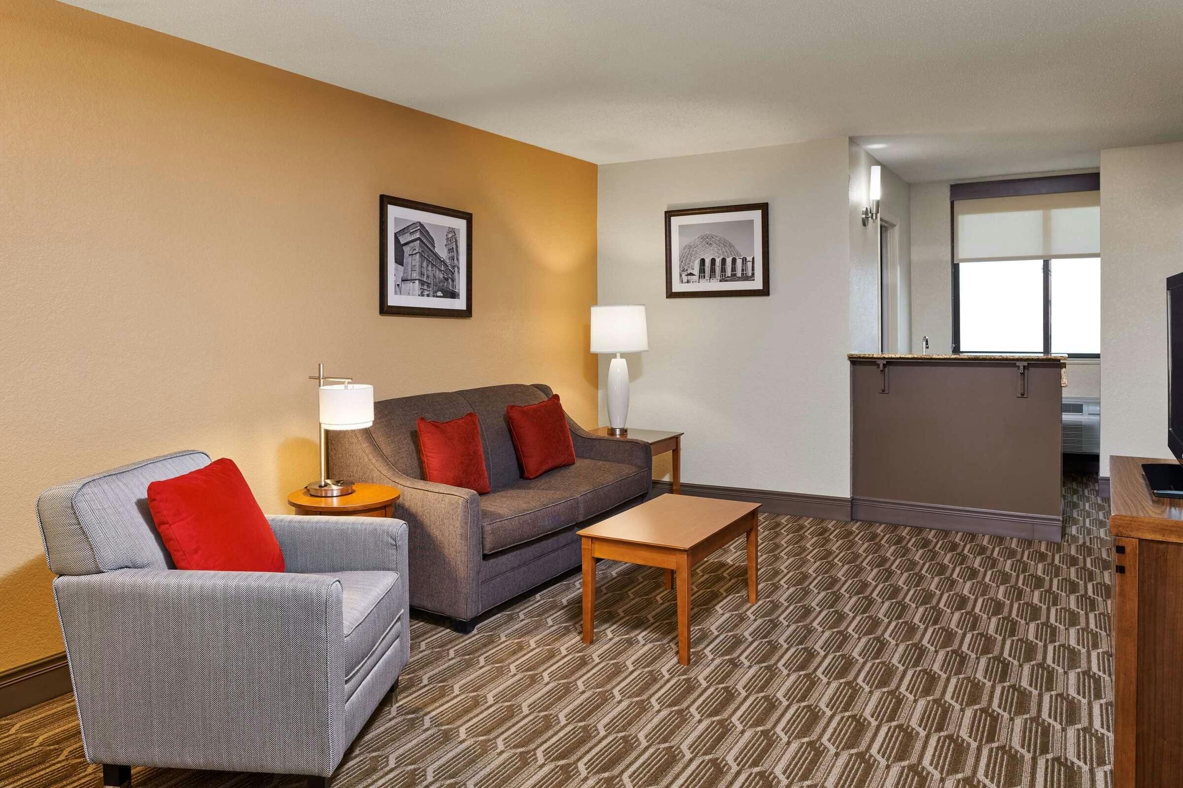 Hotel Best Western Plus Milwaukee Airport photo 5