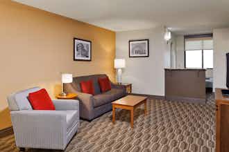 Hotel Best Western Plus Milwaukee Airport photo 5