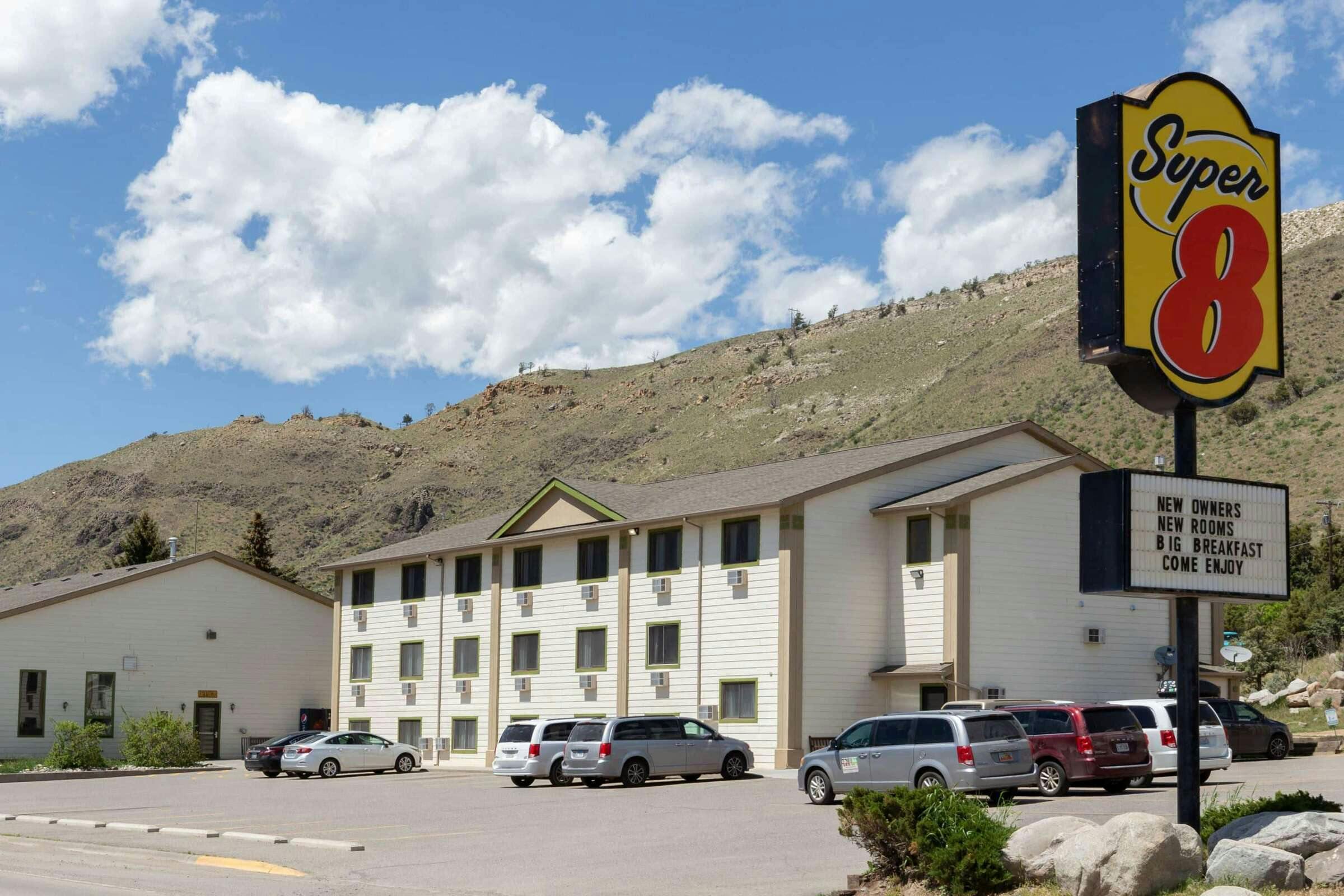 Hotel Super 8 Gardiner Yellowstone photo 2