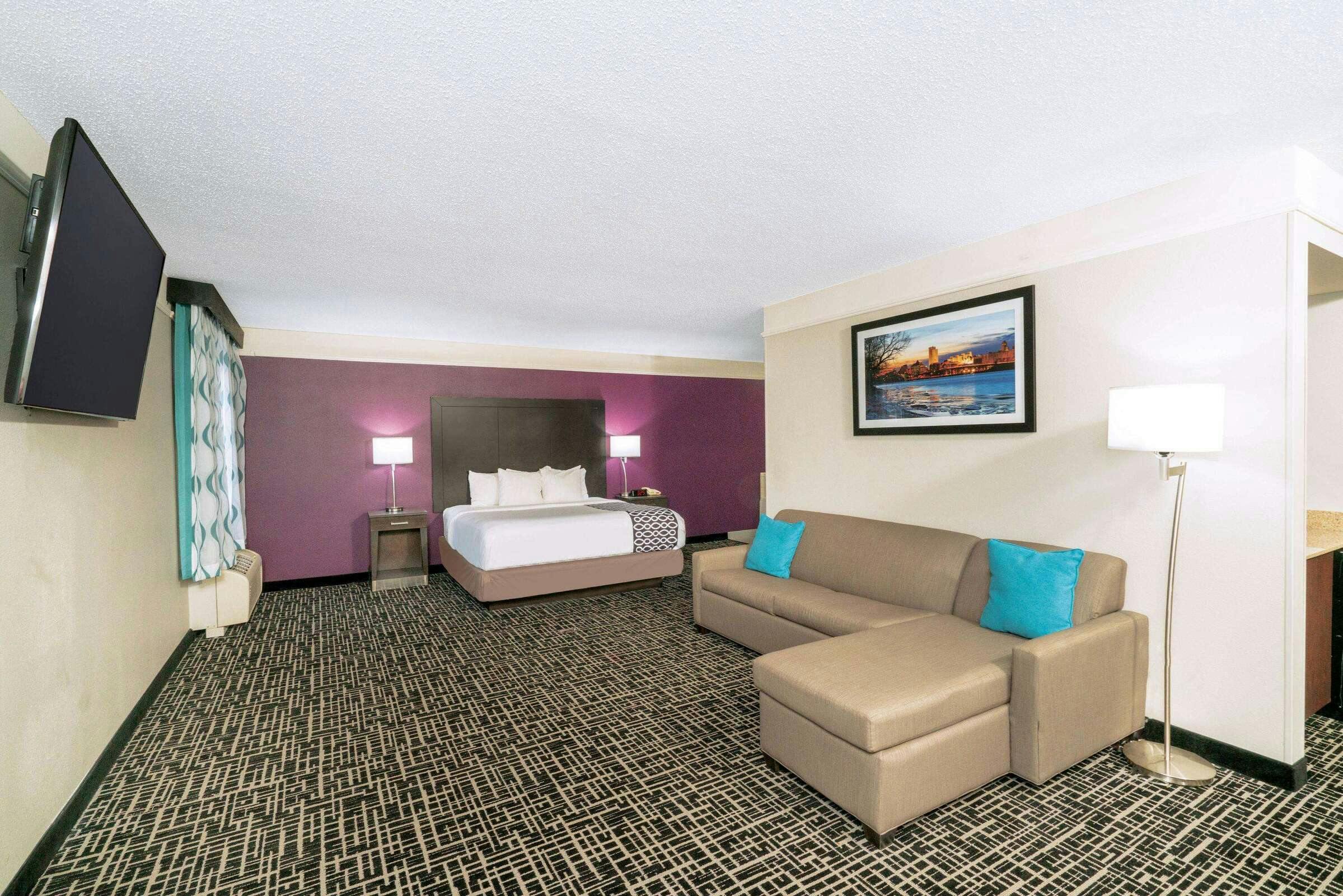 Hotel La Quinta Inn & Suites by Wyndham Latham Albany Airport photo 3