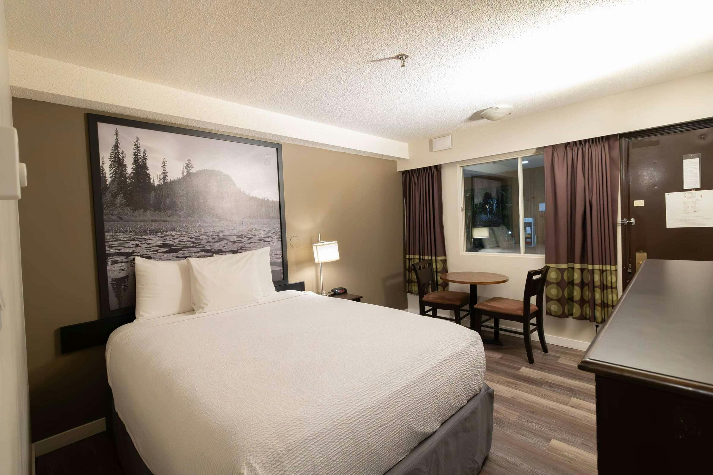 Hotel Super 8 Prince George photo 2