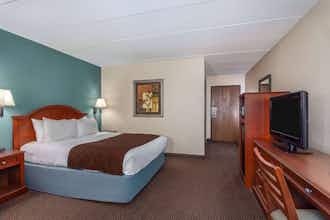 Hotel AmericInn NRichmond photo 5