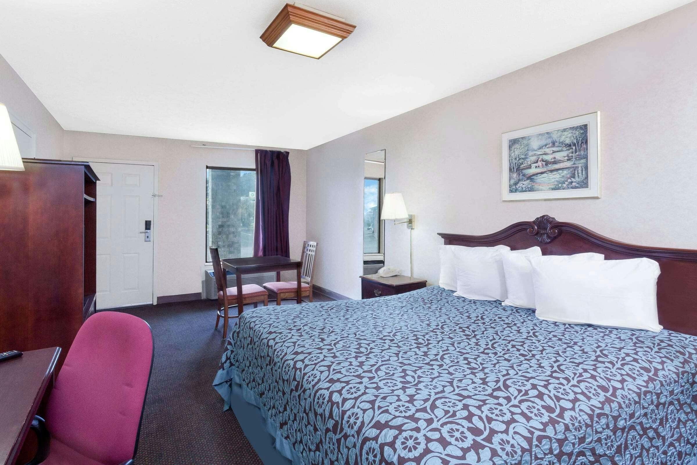 Hotel Days Inn by Wyndham Morristown photo 1