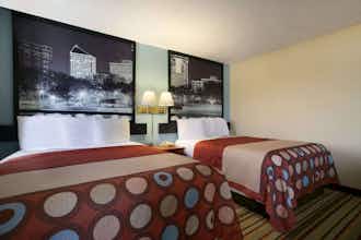 Hotel Super 8 by Wyndham Park City/North Wichita Area photo 5