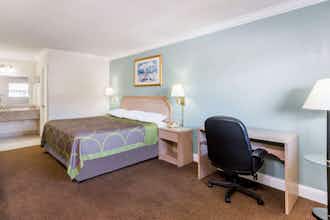 Hotel Super 8 Fort Walton Beach FL photo 2