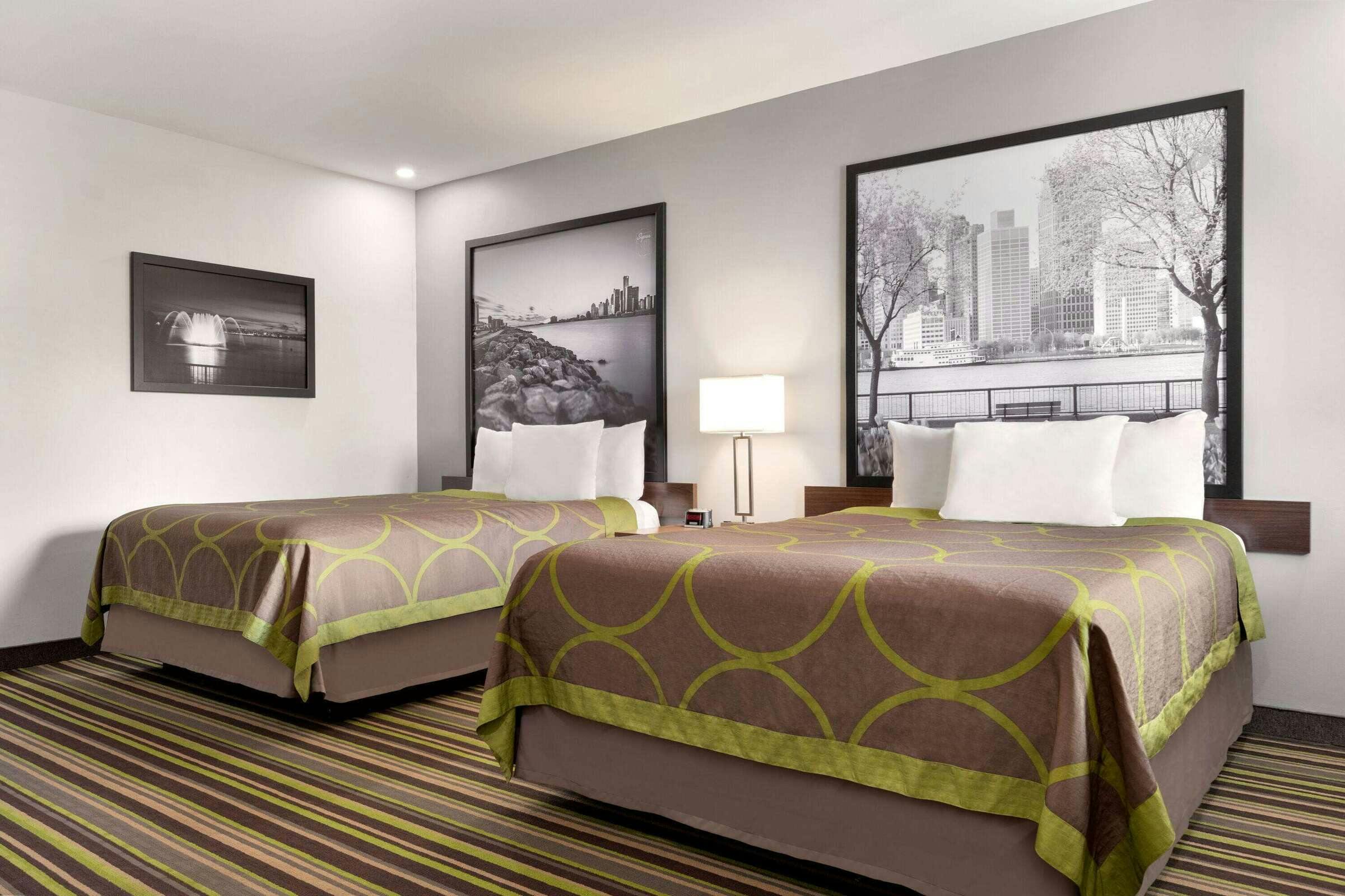 Hotel Super 8 Windsor/Dougall photo 4