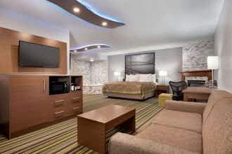Hotel Super 8 Windsor/Dougall photo 2