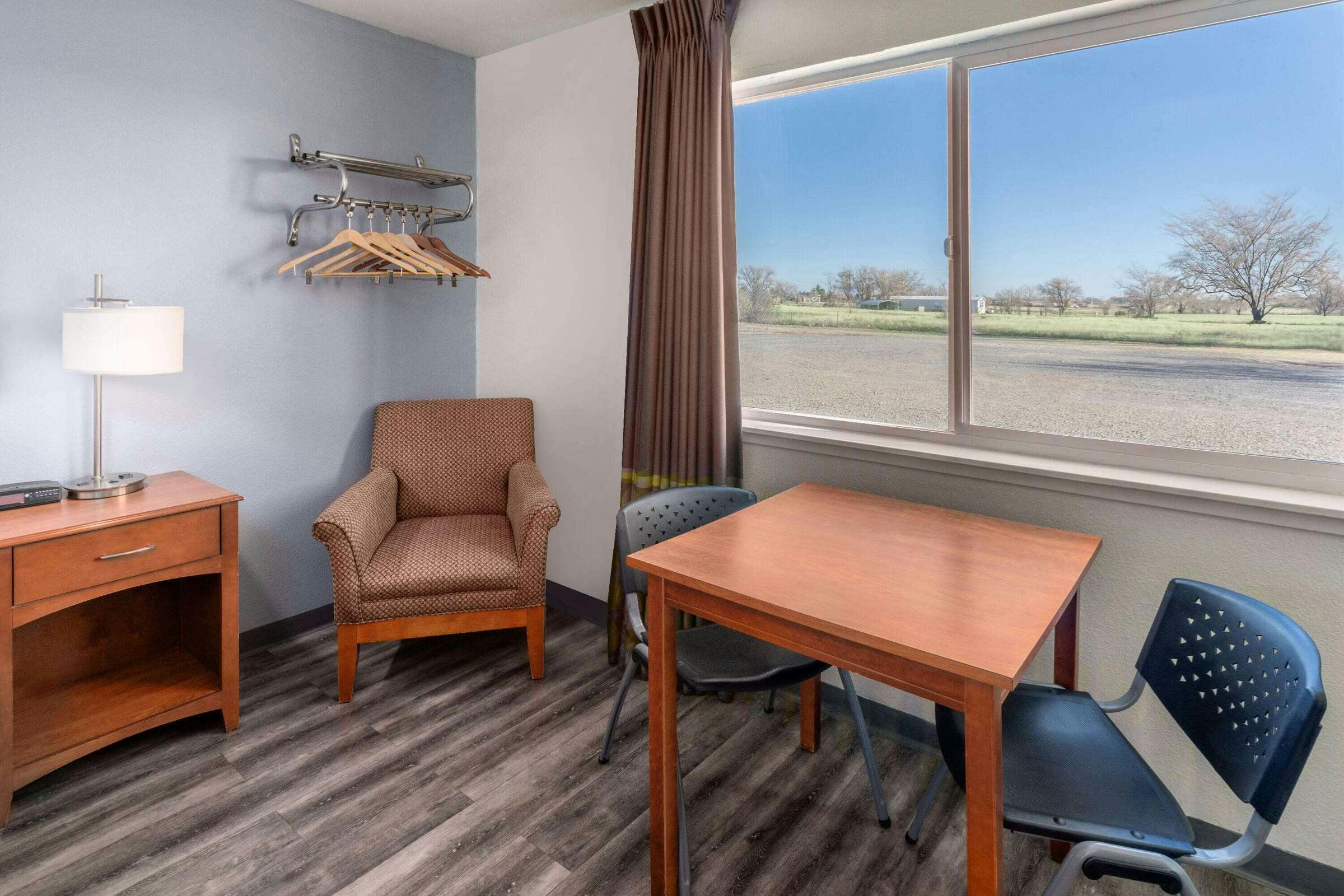 Hotel Super 8 by Wyndham Clayton photo 5