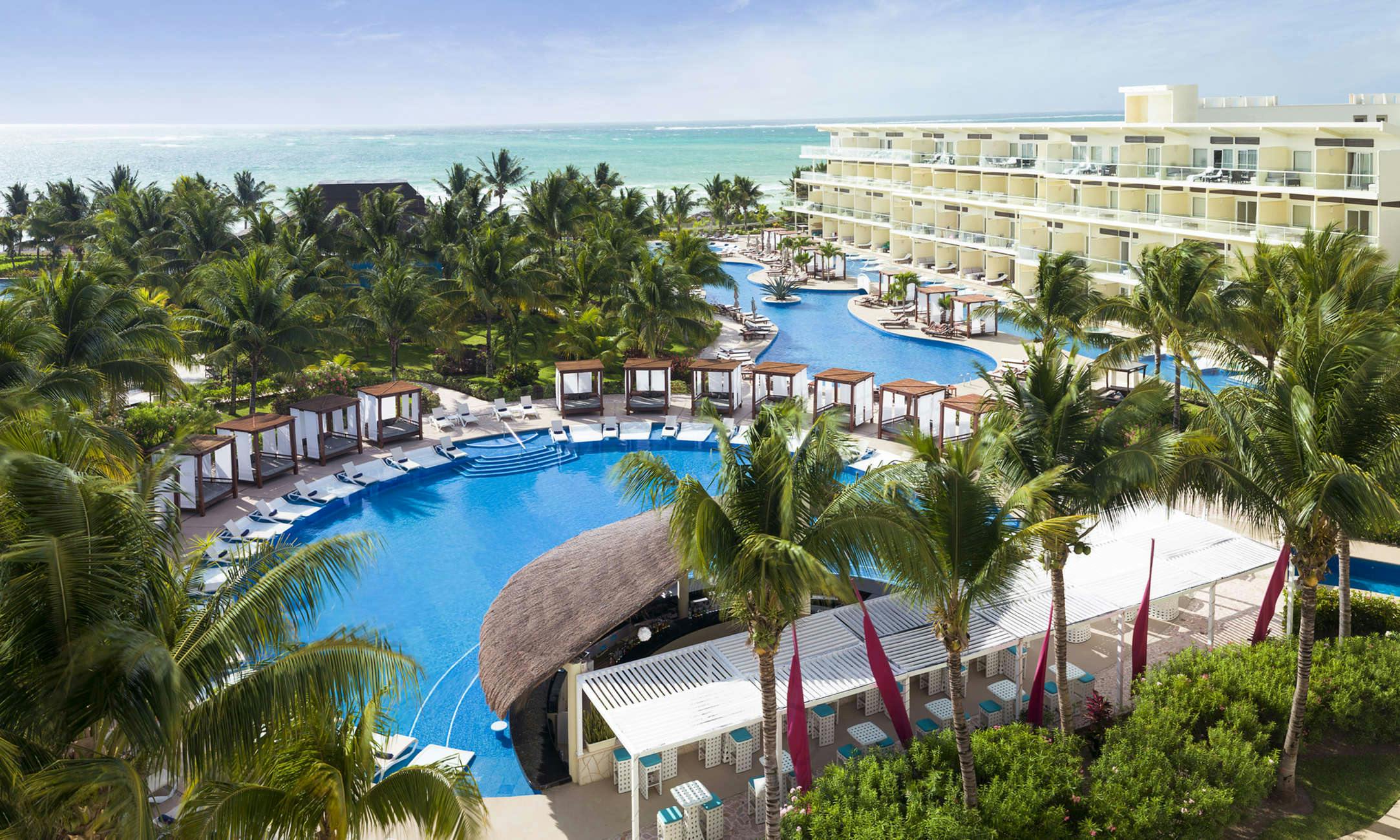 Azul Beach Resort Riviera Cancun, Gourmet All Inclusive by Karisma