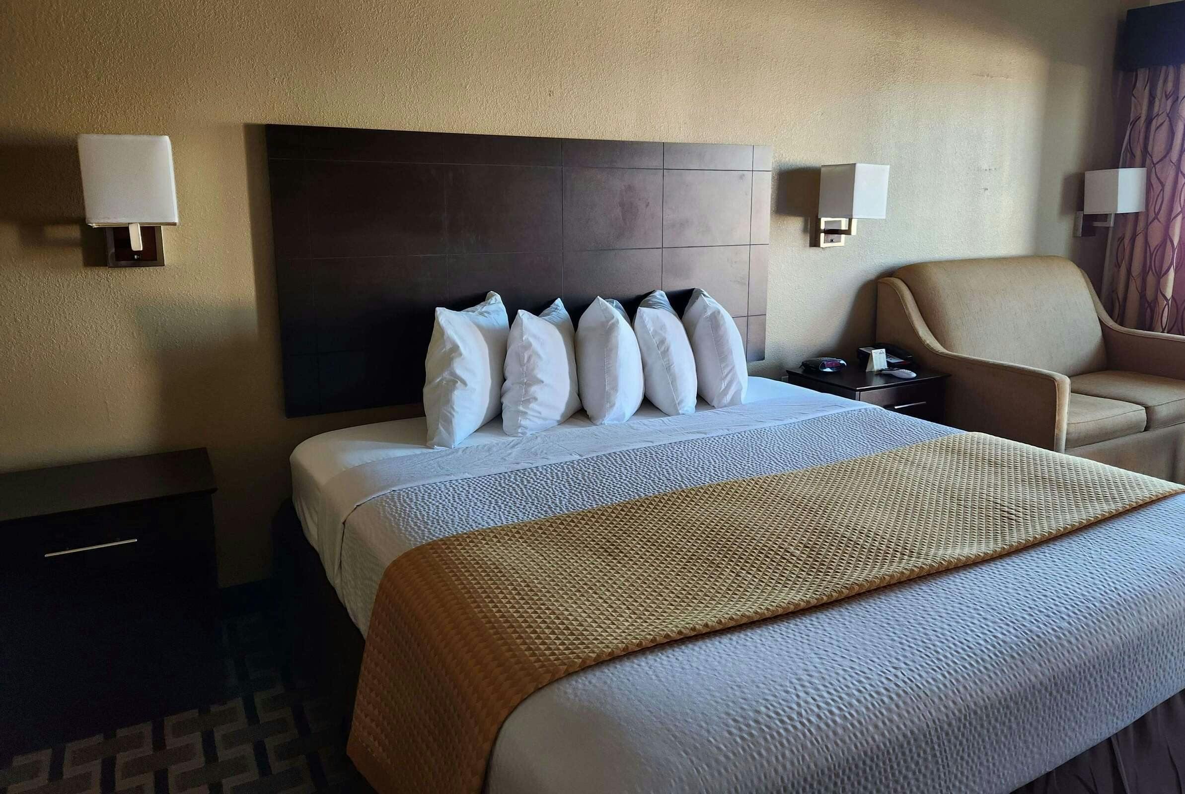 Hotel Days Inn Baytown East photo 5