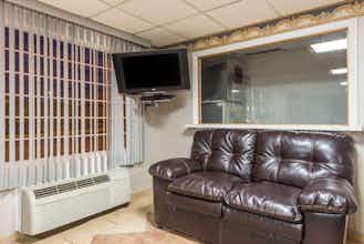 Hotel Super 8 Old Saybrook photo 1