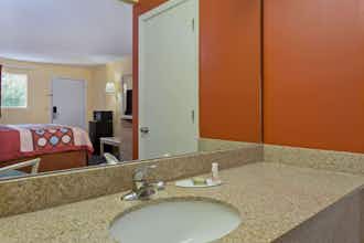 Hotel Super 8 Chipley photo 4