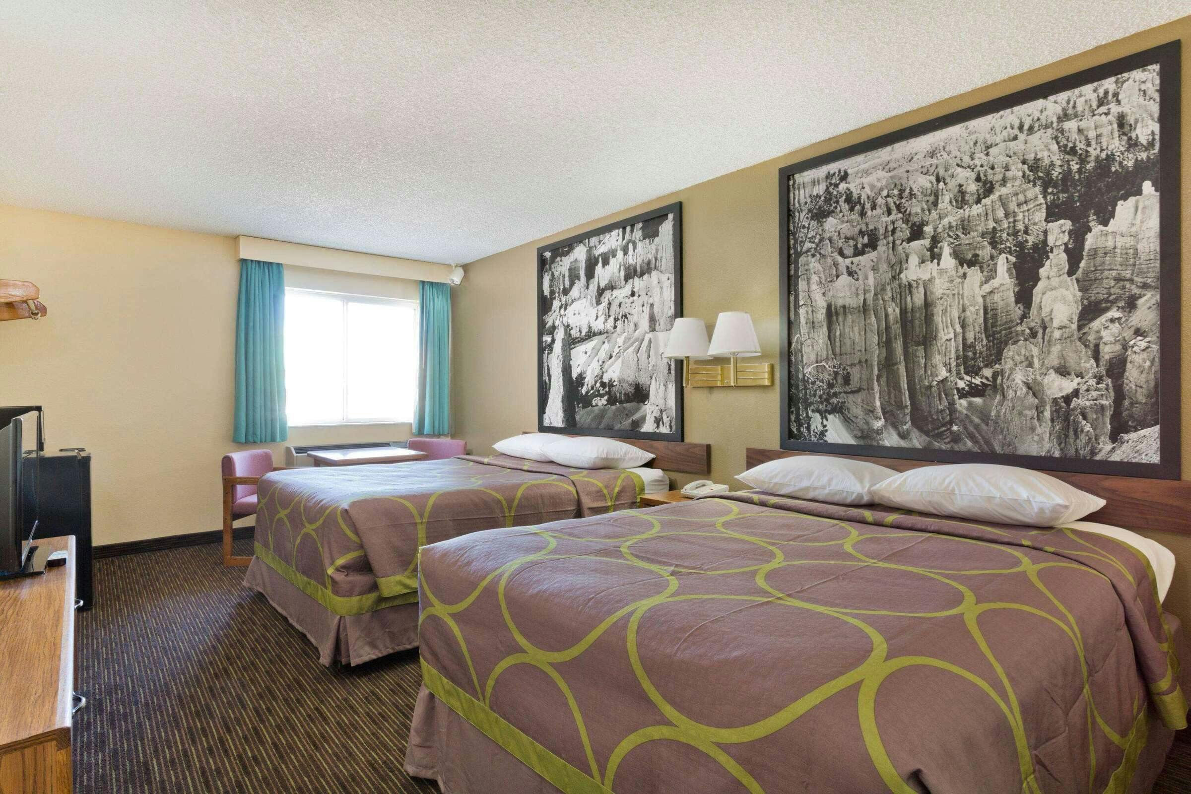 Hotel Super 8 by Wyndham Richfield UT photo 5