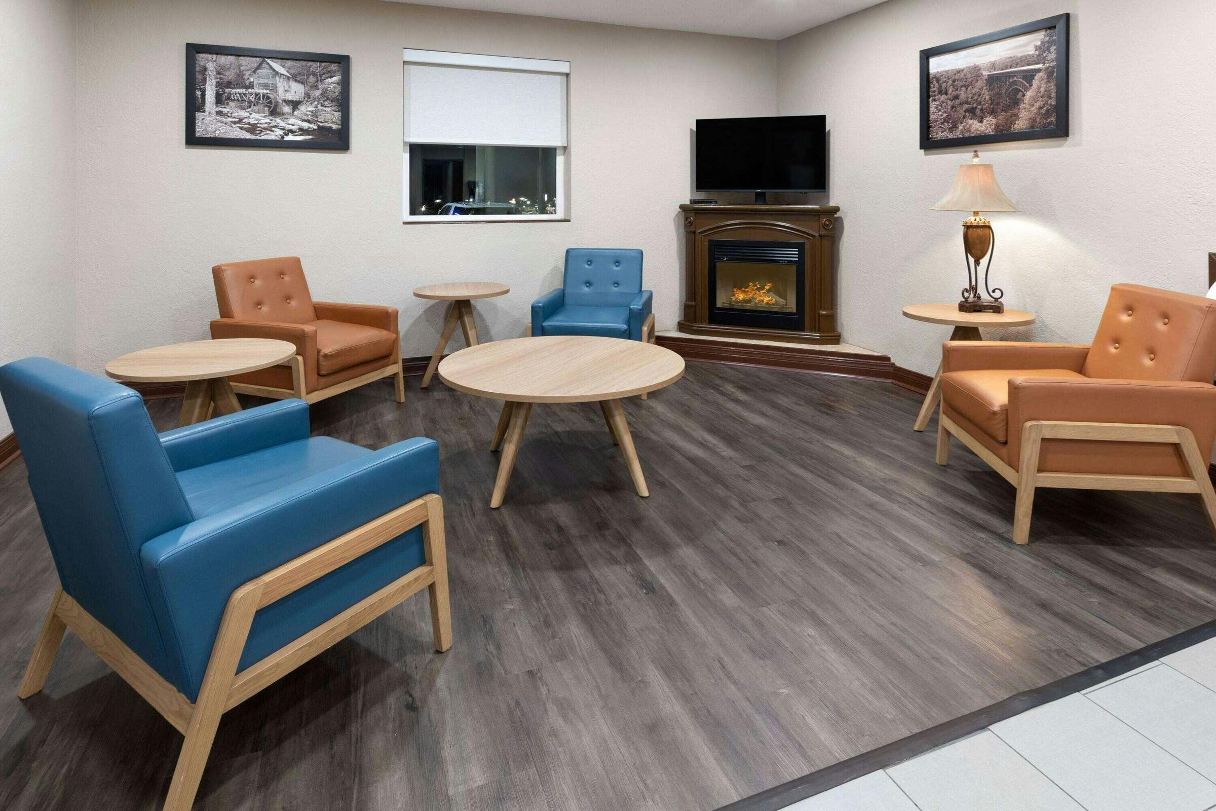 Hotel Super 8 Summersville/New River photo 5