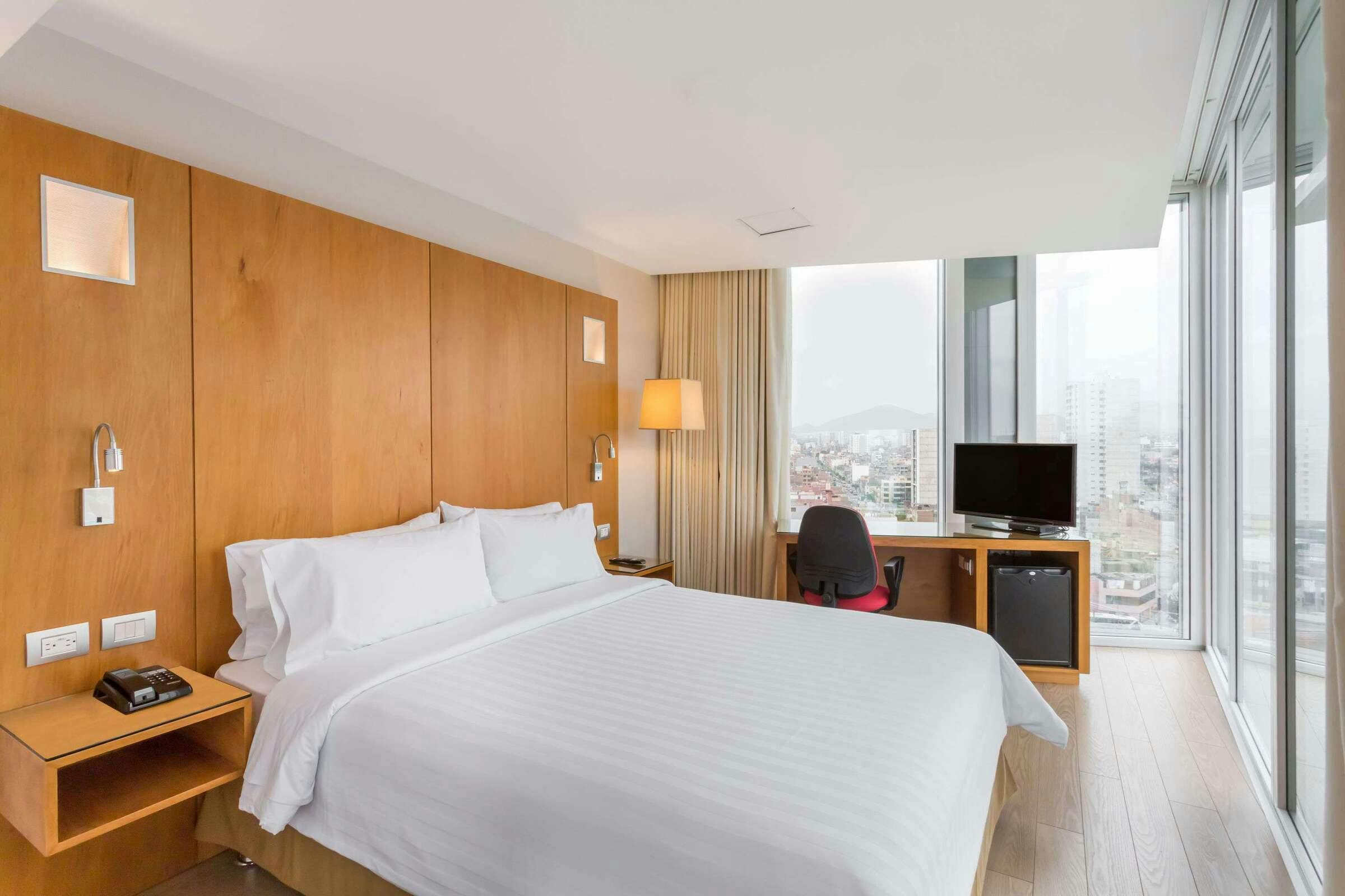 Hotel Ramada Encore Lima San Isidro photo 5