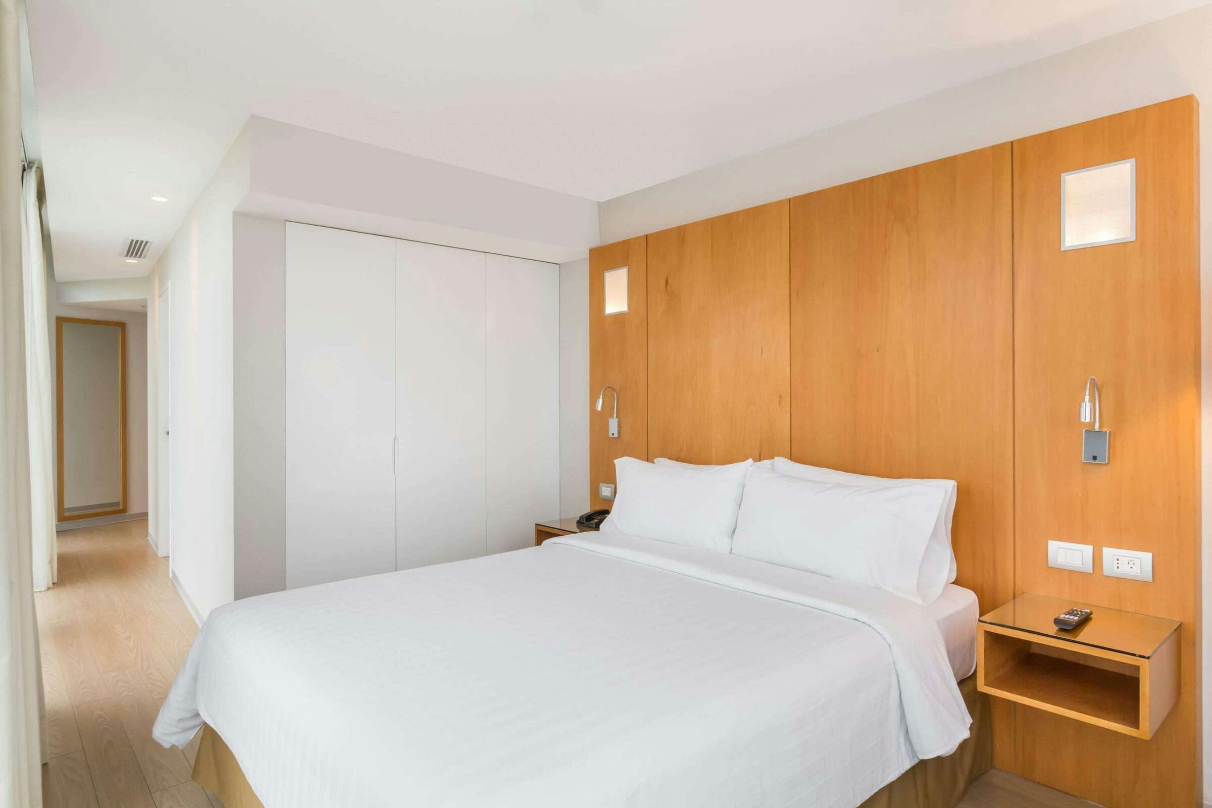 Hotel Ramada Encore Lima San Isidro photo 2