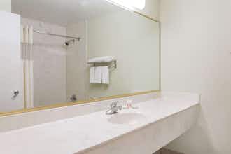 Hotel Super 8 by Wyndham Hull Street Midlothian/Richmond Area photo 5