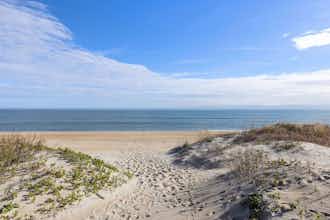Hotel Days Inn by Wyndham Kill Devil Hills Oceanfront - Wilbur photo 1