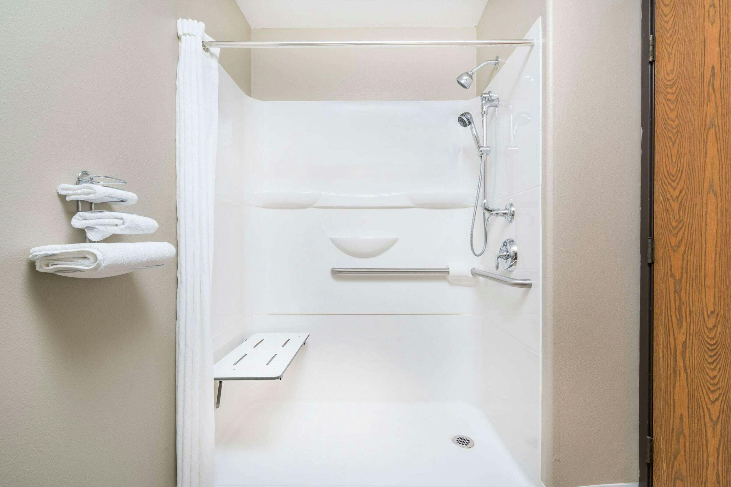 Hotel Super 8 by Wyndham Portage photo 4