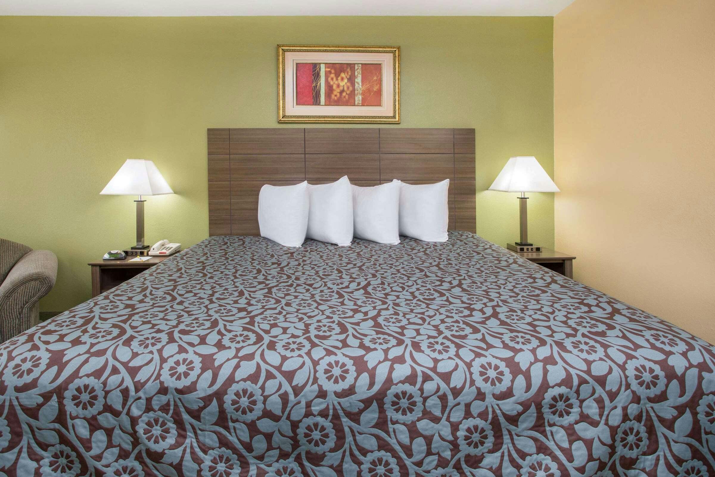 Hotel Days Inn by Wyndham Abbeville photo 2