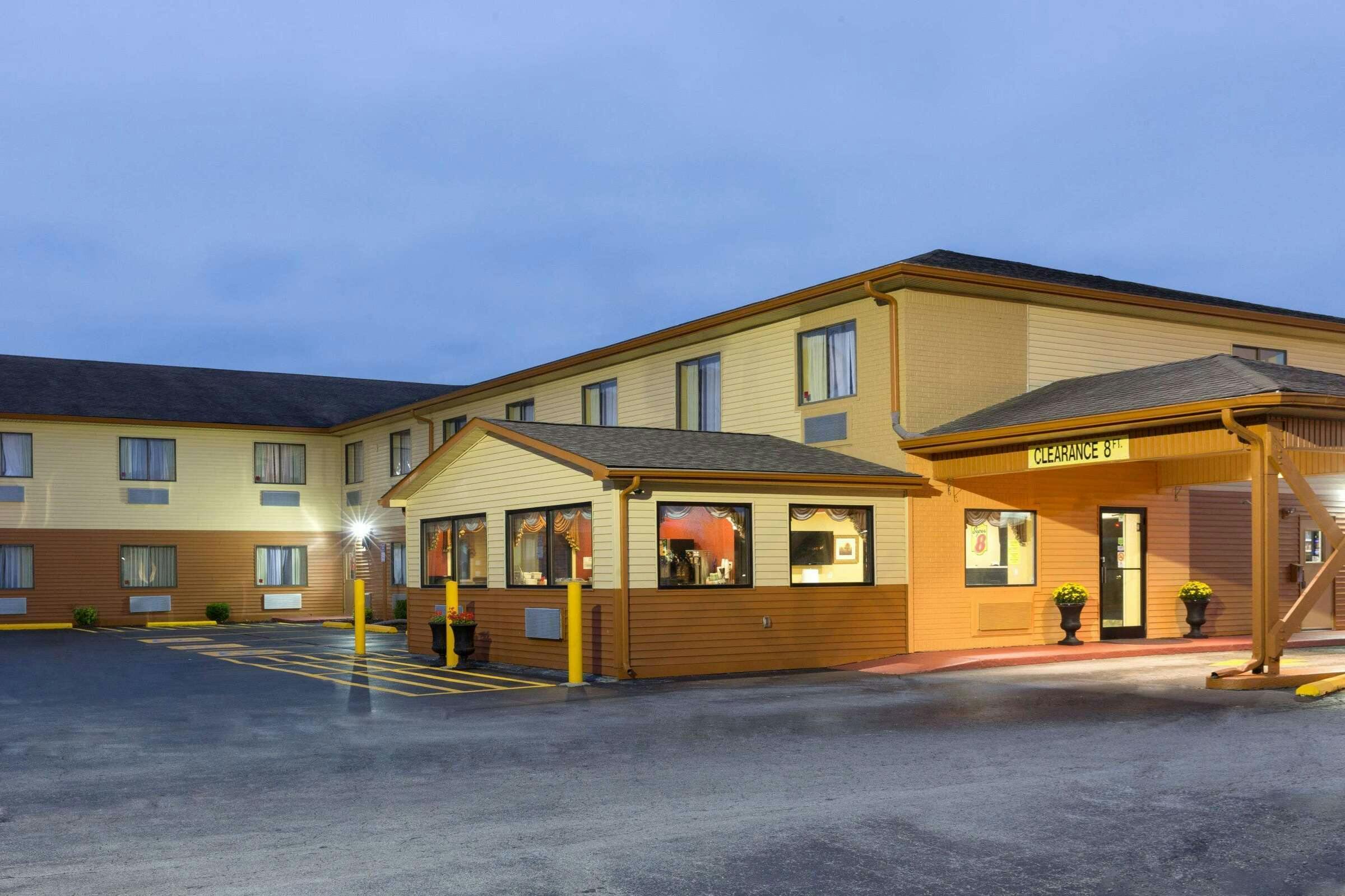 Super 8 Richmond