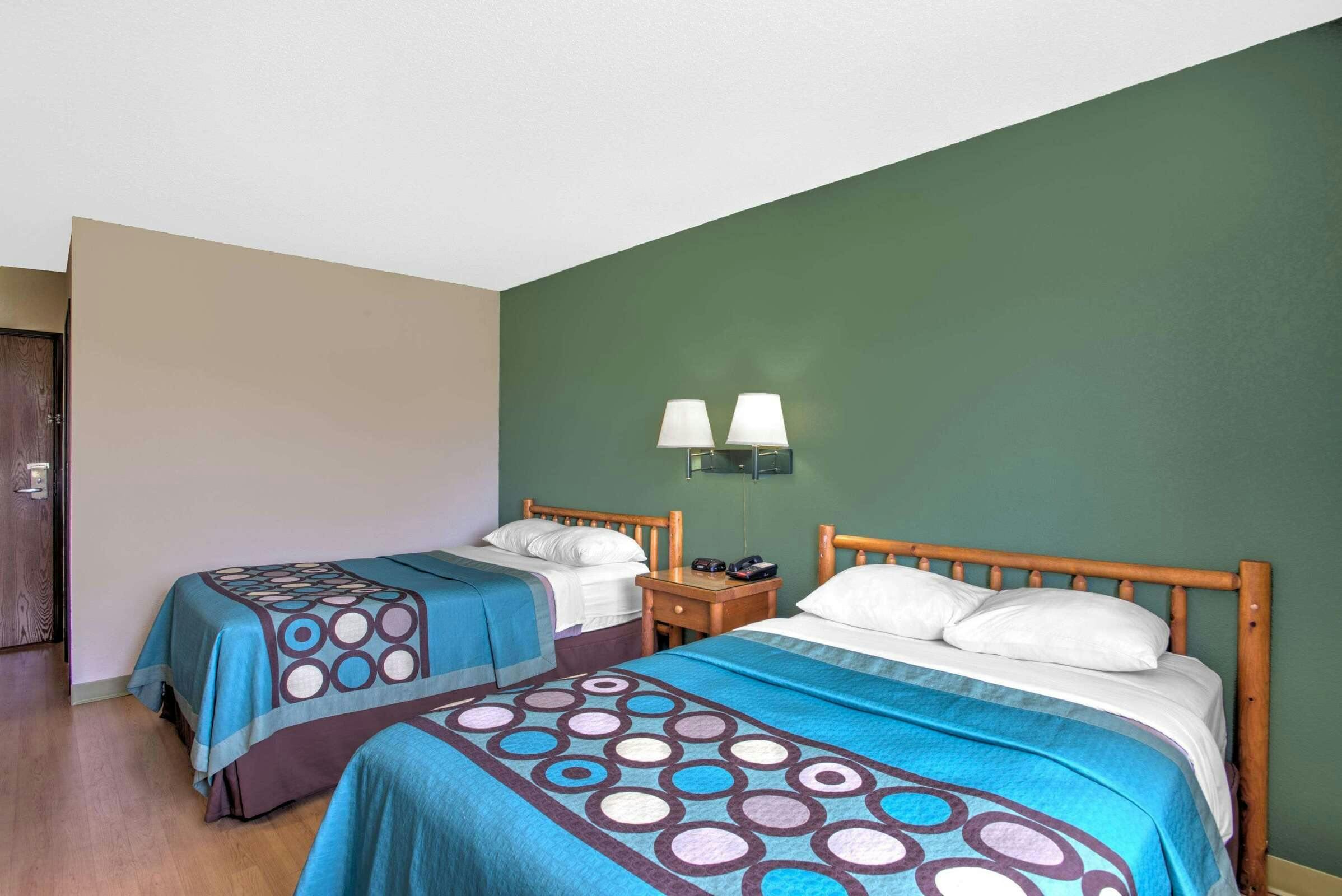 Hotel Super 8 by Wyndham Ticonderoga photo 5