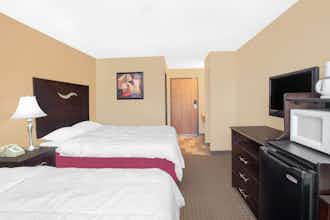 Hotel Super 8 Sheboygan photo 2