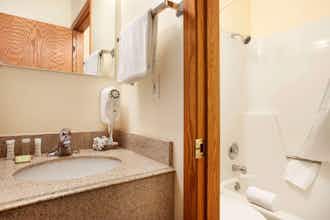 Hotel Super 8 West Fargo Main Ave photo 2